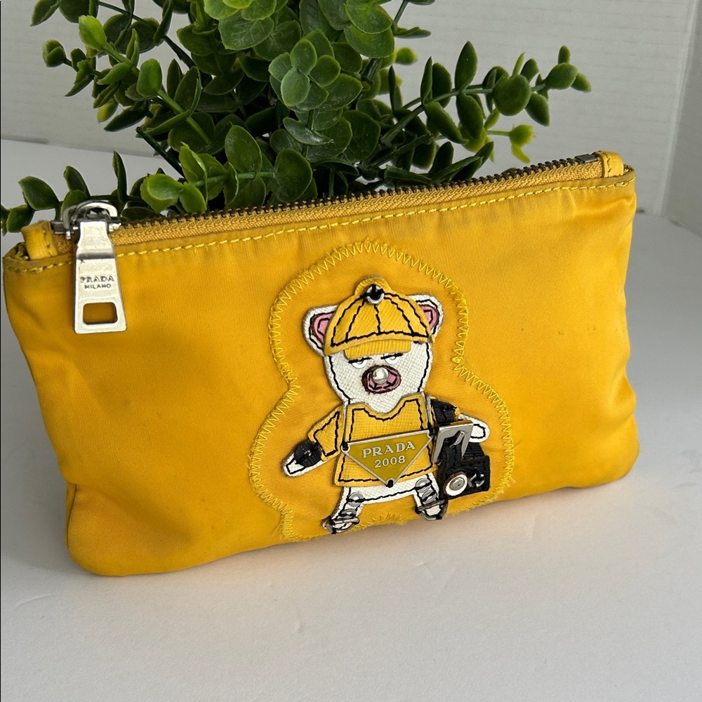 Beautiful Yellow Bear Pouch